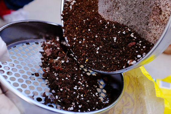 Application of test sieve for wet screening of materials